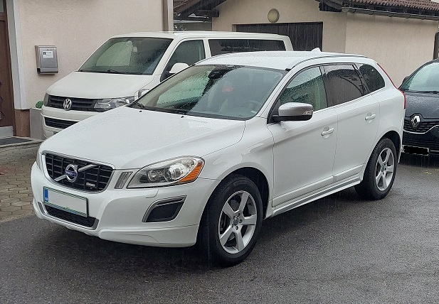 Volvo XC60 20 TD AUT R LINE-ltdmobil.si